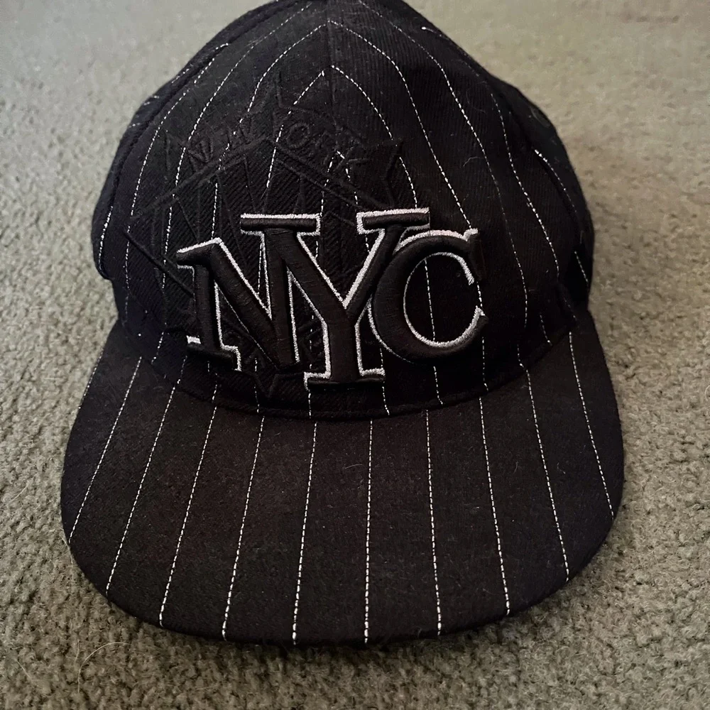 Caps - Picture 5 of 5